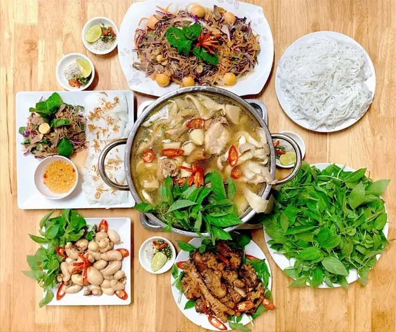 Hướng dẫn cách nấu lẩu gà nấm thơm ngon, chuẩn vị tại nhà