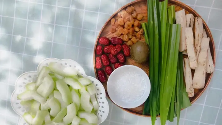 Hướng dẫn cách nấu sâm bí đao thanh mát tại nhà