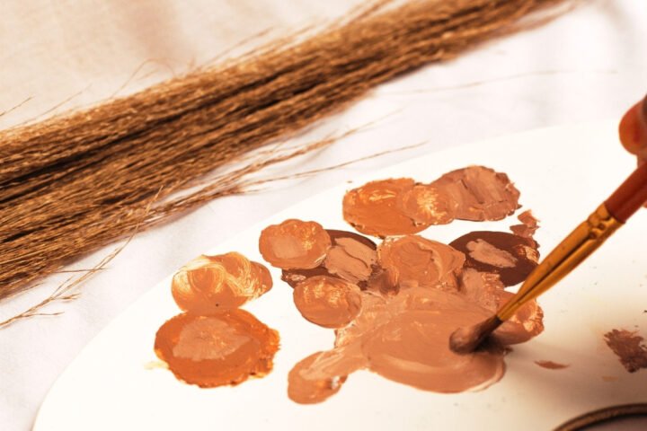 Hướng dẫn cách pha màu nâu cánh gián chi tiết