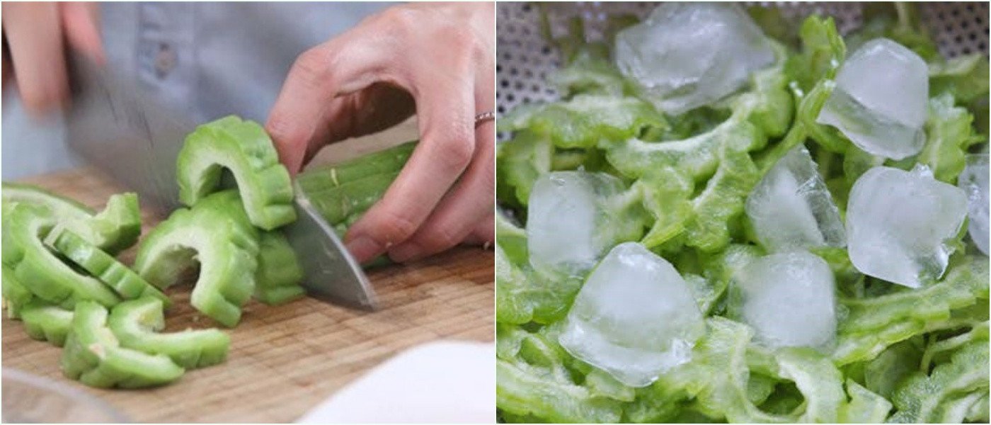 Khổ qua đã thái lát mỏng được ngâm trong bát nước đá giúp giữ độ giòn