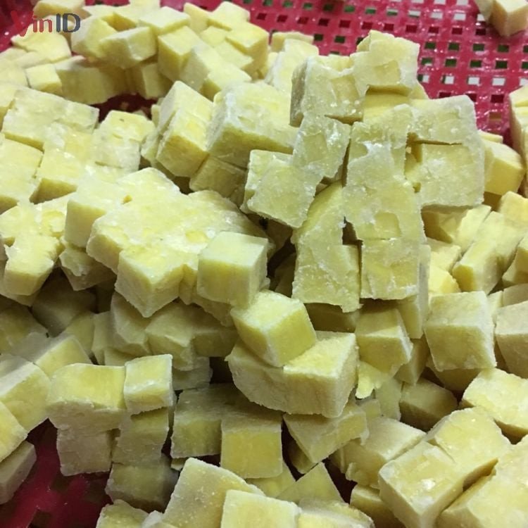 Khoai lang áo bột năng cho món chè bà ba dẻo dai