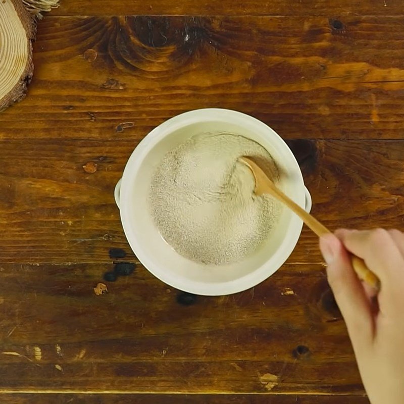 Kích hoạt men nở để làm bánh bò