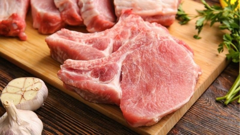 Kiểm soát lượng thịt chiên tiêu thụ hàng tuần để tránh vượt quá giới hạn calo.