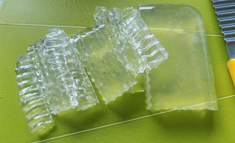 Làm thạch rau câu nước dừa tươi cho chè dừa dầm