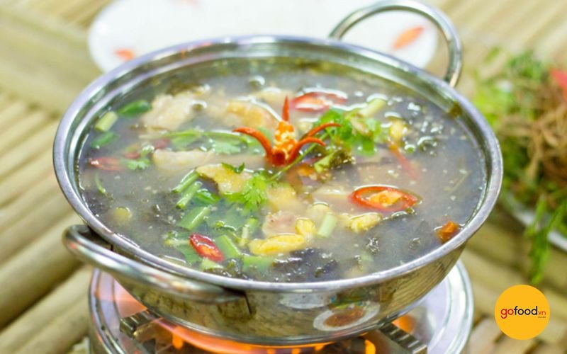 Lẩu cá đuối lá giang thanh mát