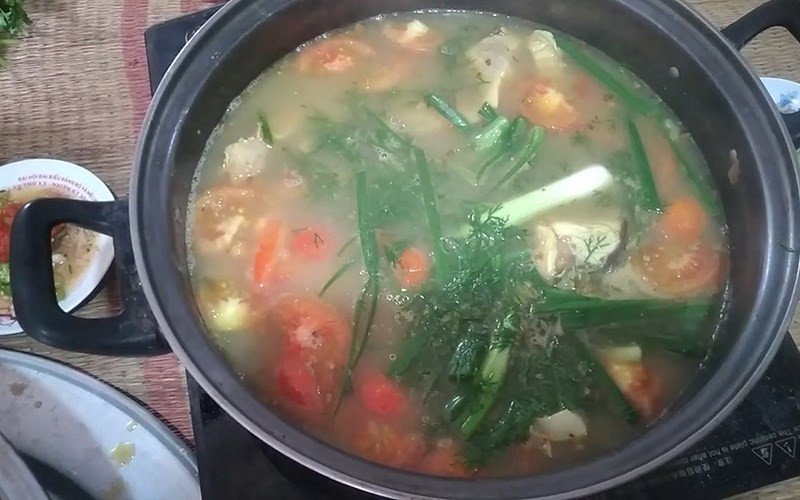 Lẩu cá trắm chua cay thơm ngon bổ dưỡng