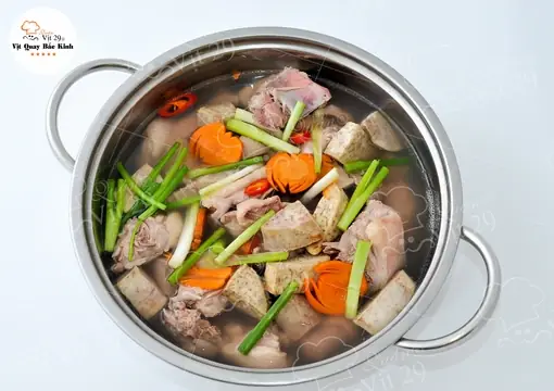 Hướng dẫn chi tiết cách làm lẩu vịt om sấu ngon Hà Nội tại nhà