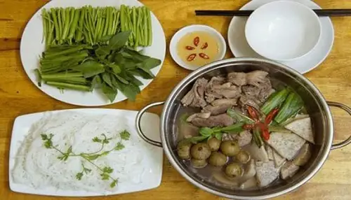 Hướng dẫn chi tiết cách làm lẩu vịt om sấu ngon Hà Nội tại nhà