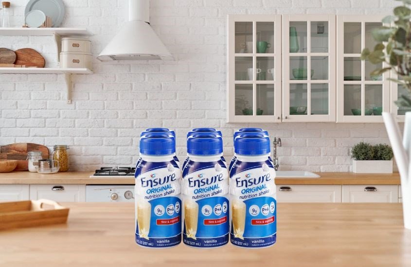 Lốc 6 chai sữa pha sẵn Ensure Original hương vani 237ml, cung cấp nguồn năng lượng dồi dào và hàm lượng calo ổn định cho người lớn