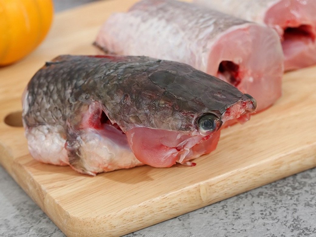 Lựa chọn những con cá lóc tươi ngon để có tô bánh canh chuẩn vị