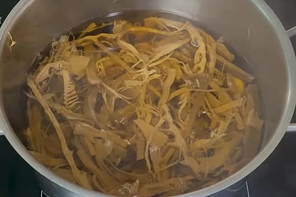 Luộc măng 1 – 2 lần