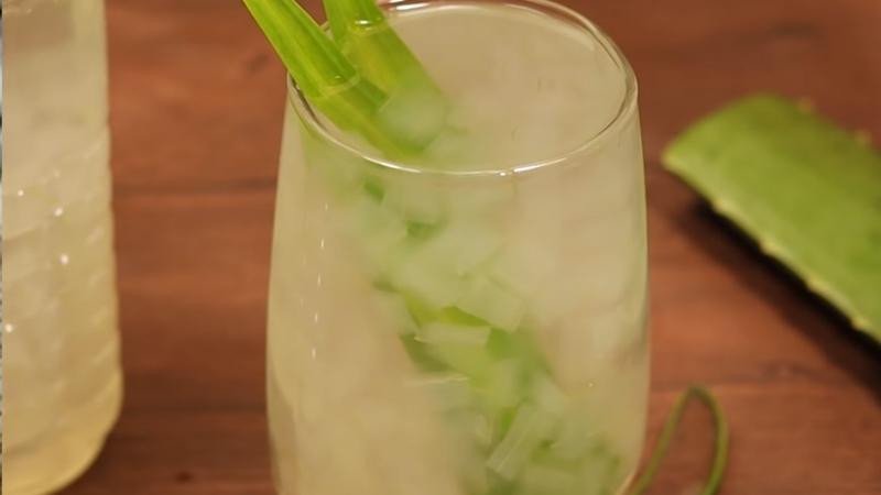 Ly nước nha đam đường phèn lá dứa thơm ngon, bổ dưỡng và thanh mát