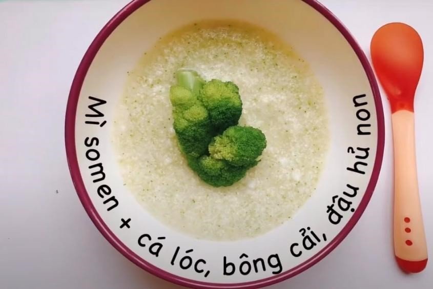 Mì somen bông cải, cá lóc và đậu hũ non - món ăn dặm bổ dưỡng cho bé