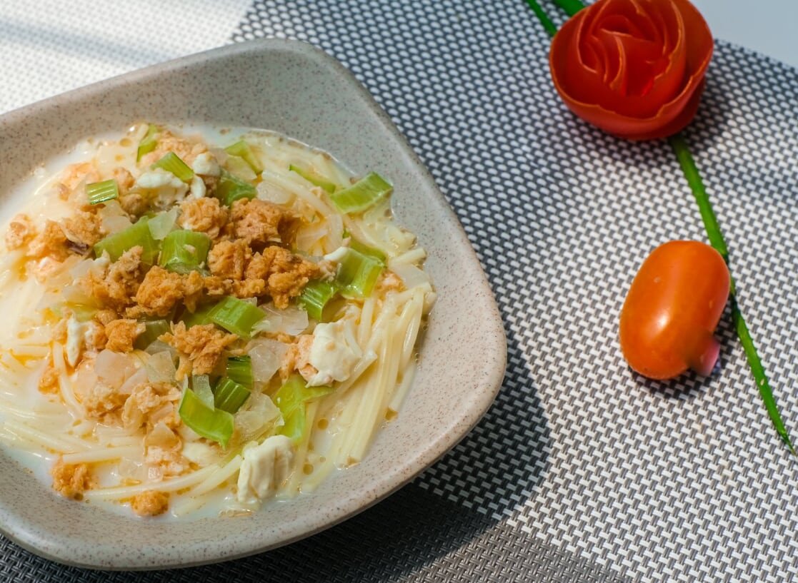 Mì somen sốt cá hồi giàu Omega-3, tốt cho sự phát triển của bé