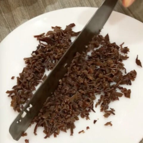 Mọc viên chuẩn bị cho lẩu tôm bầu