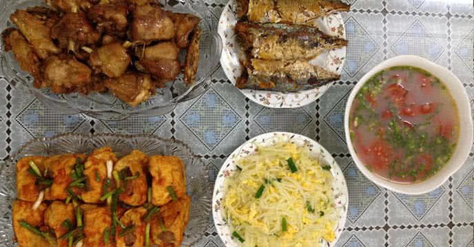 Món ăn ngon mỗi ngày với cá bạc má kho, gà chiên nước mắm