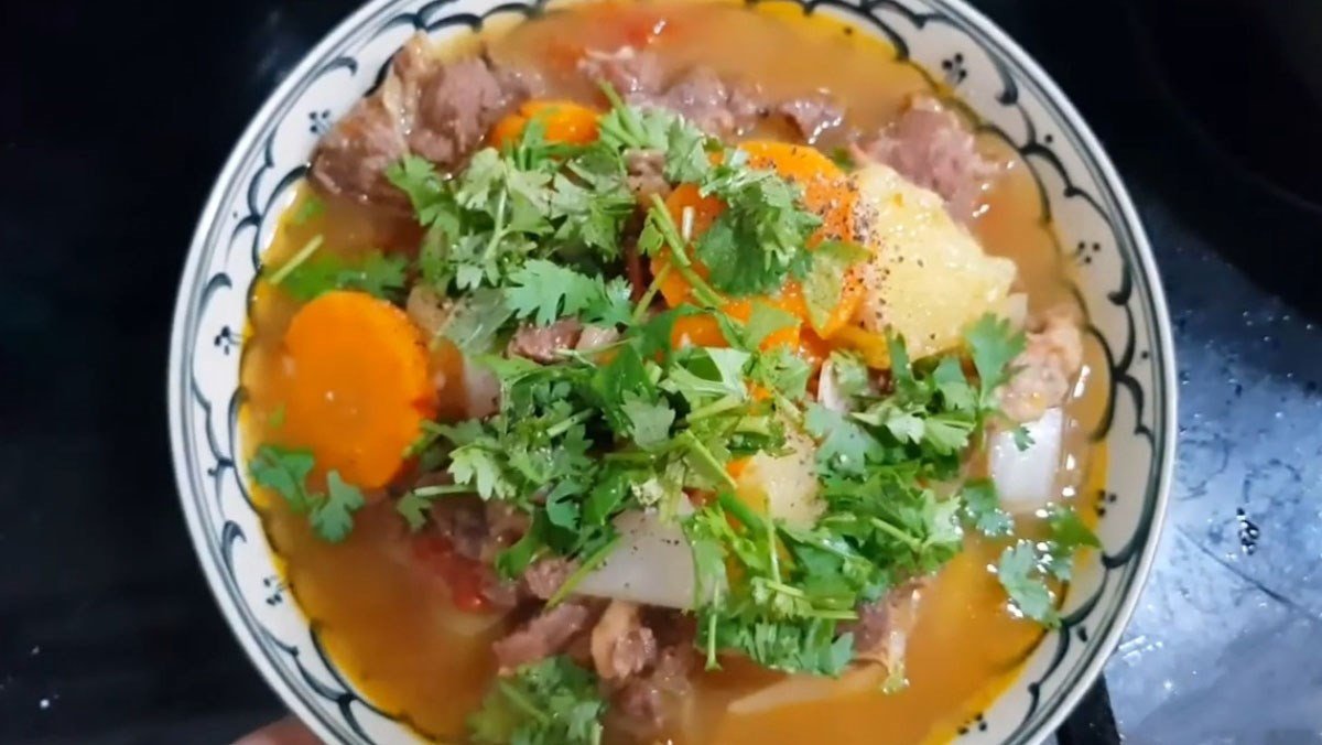 Món bò sốt vang không cồn đậm đà hương vị