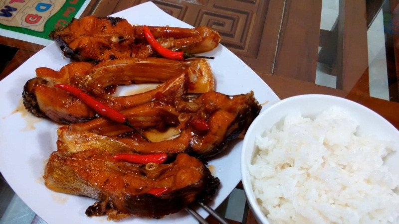 Món cá chim kho đậm đà chuẩn vị truyền thống
