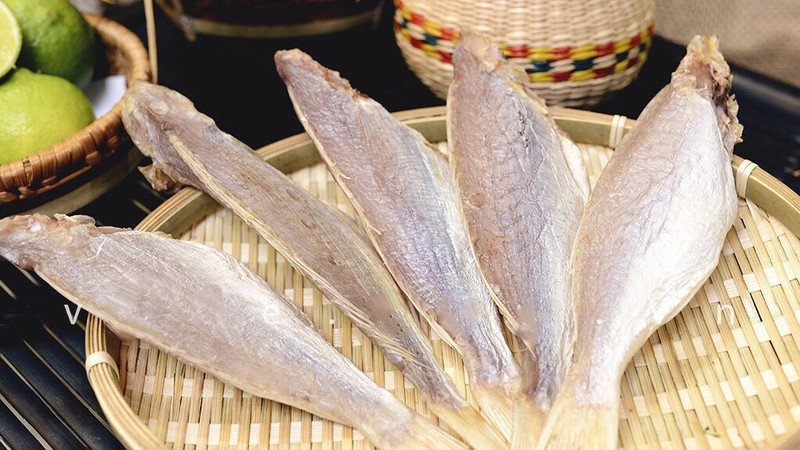 Món cá khô thơm ngon nhưng cần ăn điều độ để kiểm soát cân nặng hiệu quả