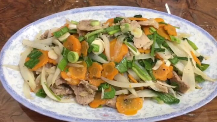 Món cà rốt xào thịt heo thơm ngon