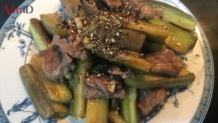 Món cà tím xào tỏi với thịt bò đậm đà, hao cơm