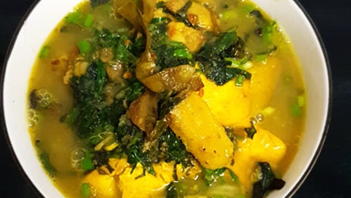 Món canh chuối xanh với xương heo thơm ngon, bổ dưỡng cho gia đình