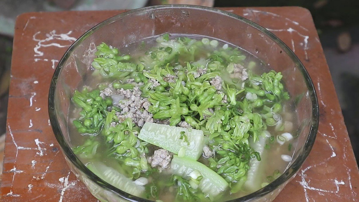 món canh hoa thiên lý mướp thịt băm