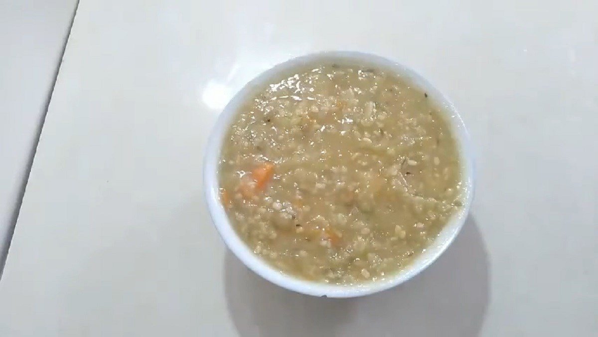 Món cháo khoai lang đậu xanh nóng hổi bổ dưỡng, một lựa chọn tuyệt vời cho người lớn