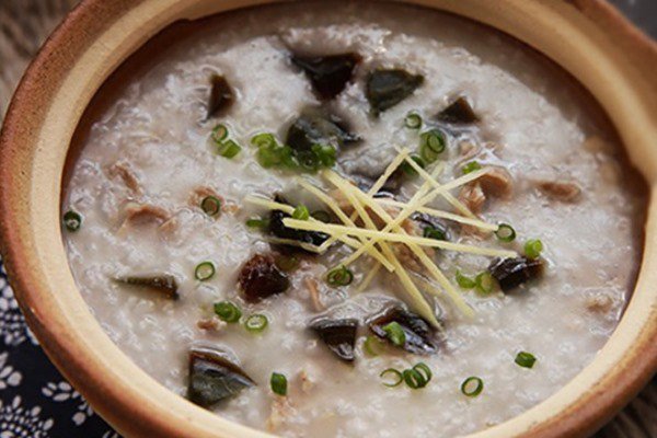 Món cháo thịt bằm trứng bắc thảo gừng, tốt cho người ốm