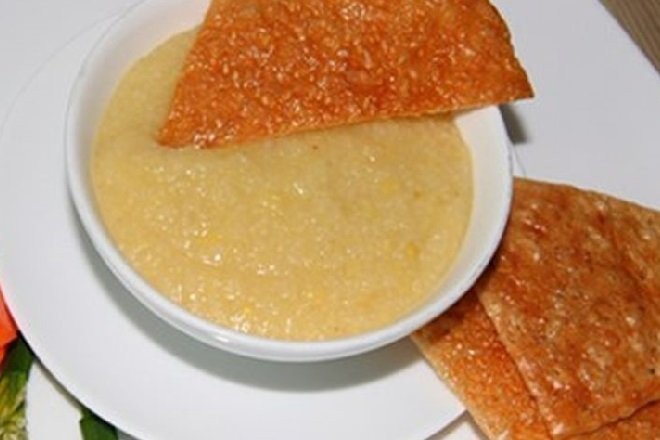 Món chè kê đậu xanh sánh mịn, thơm ngon thưởng thức cùng bánh đa