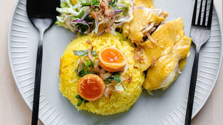 Món cơm gà Tam Kỳ vàng ươm hấp dẫn