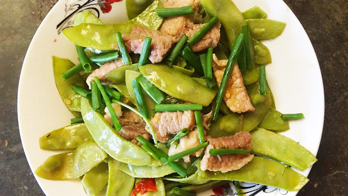Món đậu ván xào thịt heo sau khi hoàn thành, thơm ngon hấp dẫn