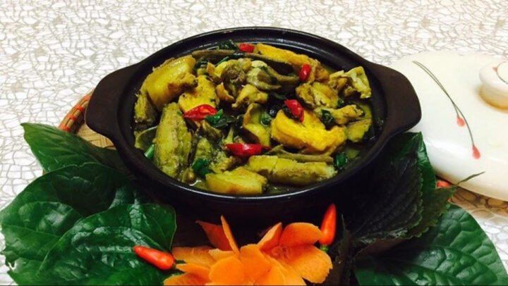 Món ếch om chuối xanh đậm đà hương vị truyền thống