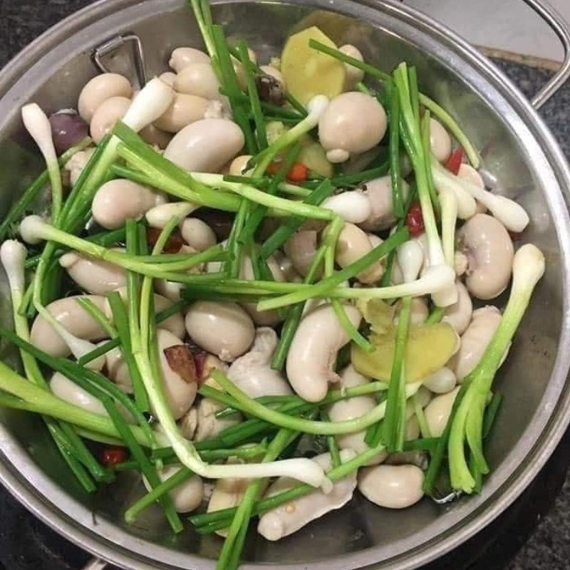 Món kê gà hấp hành gừng đã hoàn thành