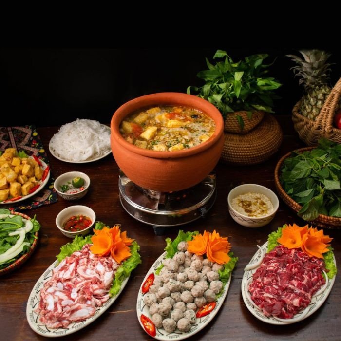 món lẩu cua đồng bắp bò thơm ngon