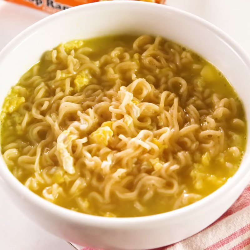 Món mì trứng đánh thơm ngon béo ngậy