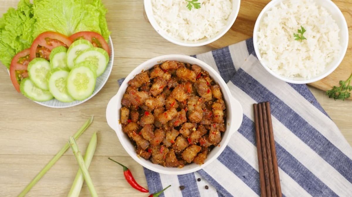 Món thịt rang sả ớt thơm lừng hấp dẫn