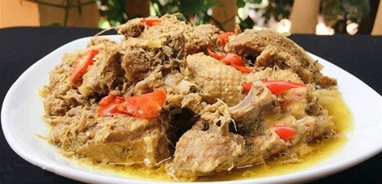 Món vịt giả cầy miền Trung thơm ngon đã hoàn thành, sẵn sàng thưởng thức