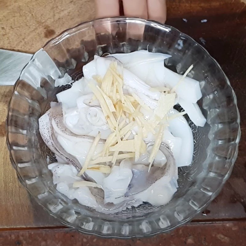 Mực 1 nắng đã sơ chế và cắt miếng vừa ăn