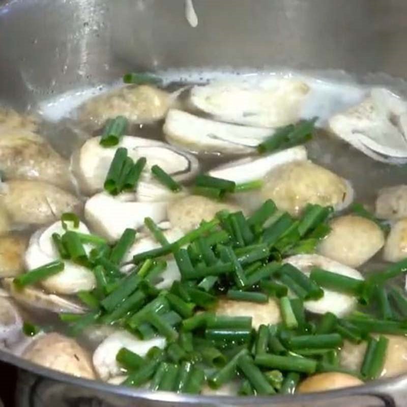 Nấu cháo lươn đậu xanh sánh mịn, thơm ngon