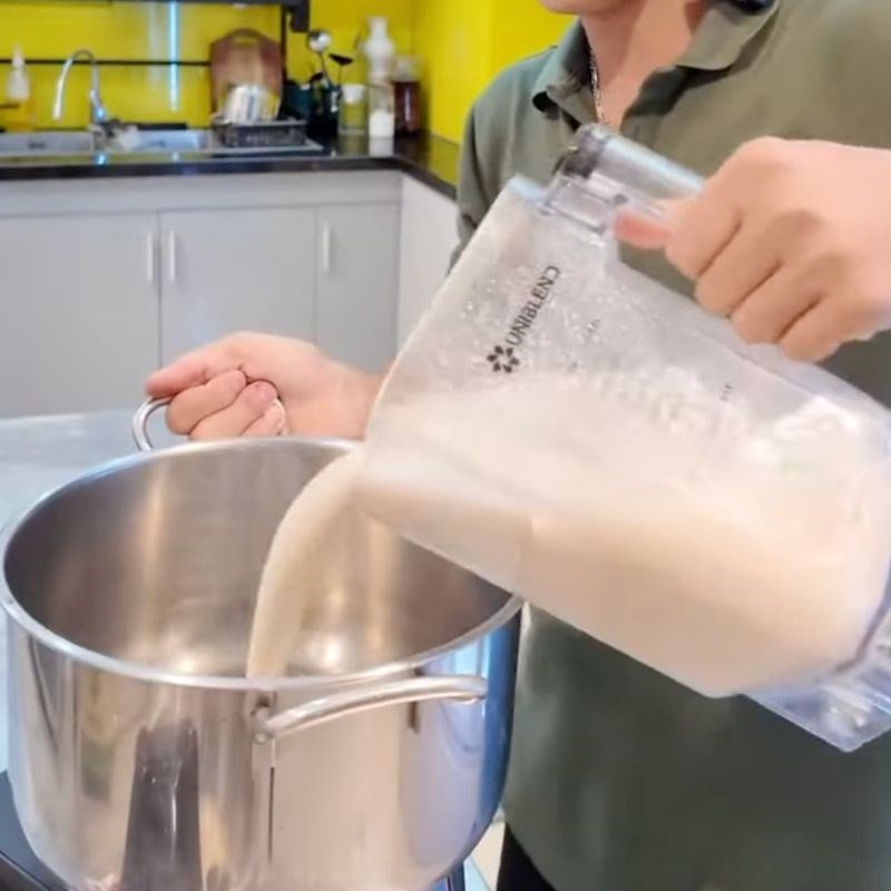 Nấu lớp thạch trong với lá dứa và vải xay cho khúc bạch