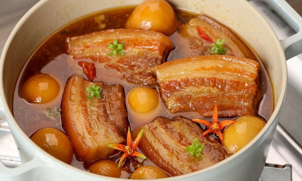 Cách nấu thịt kho tàu miền Trung đậm đà, chuẩn vị truyền thống 1 Bí Quyết Để Món Thịt Kho Tàu Miền Trung Thêm Hấp Dẫn
