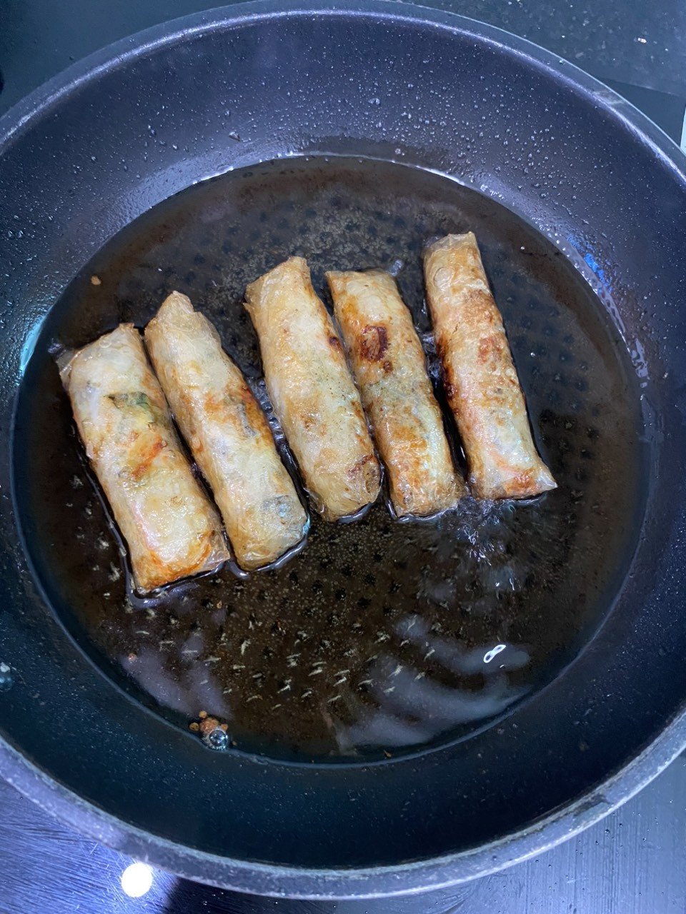 Nem rán vàng giòn đẹp mắt với bánh đa nem miền Bắc