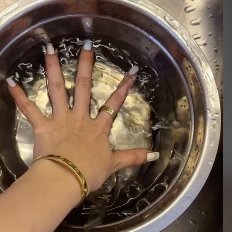 Ngâm miến dong sợi to cho món miến sá sùng bầu