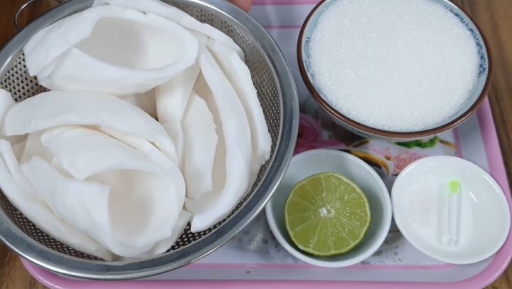 Nguyên liệu chuẩn bị cho cách xào mứt dừa non