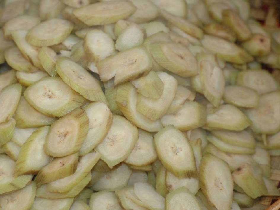Nguyên liệu chuẩn bị cho món chuối đánh nhuyễn