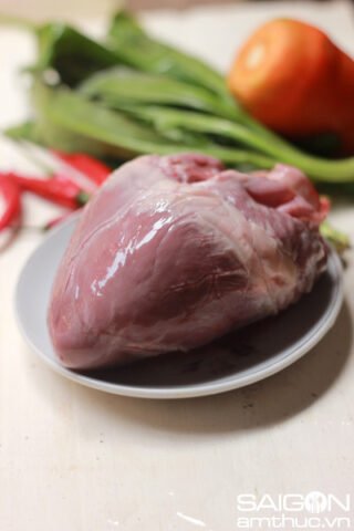nguyên liệu chuẩn bị nấu cháo tim heo dinh dưỡng