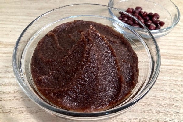 Nguyên liệu cơ bản cho cách làm bánh rán Doremon đơn giản từ bột mì