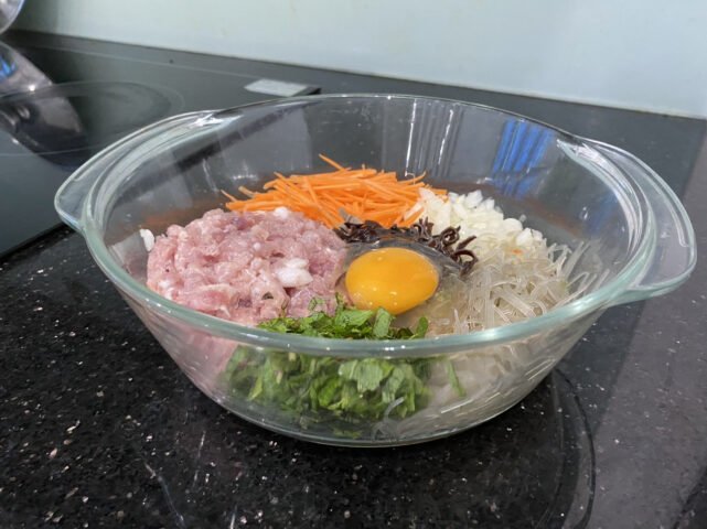 Nguyên liệu làm nem rán từ bánh đa nem miền Bắc