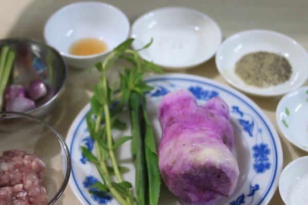 Nguyên liệu nấu canh khoai mỡ thịt băm